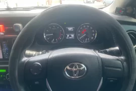 2012 Toyota AURIS