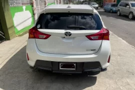 2012 Toyota AURIS