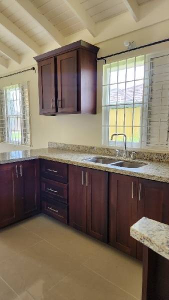 2 bdrms, 1 bthrm Colbeck Manor Gated Community St Catherine