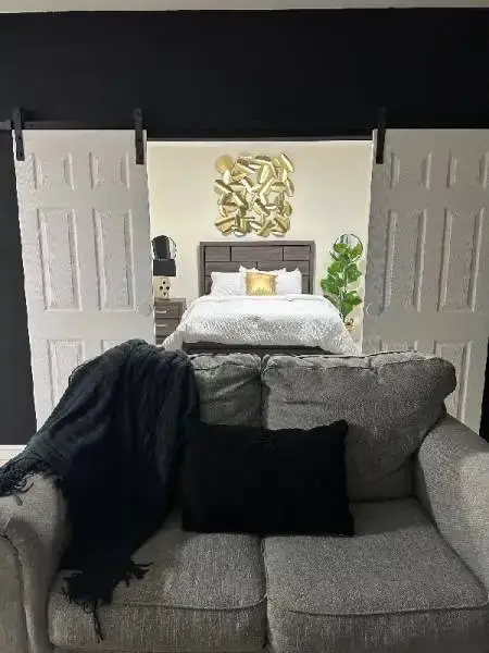 1 bdrm, 1 bthrm, - Kingston 6