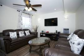3 beds 2 baths 2,350 sqft