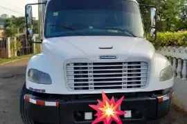 Freightliner M2 106 2012