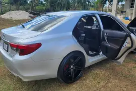 2014 Silver Toyota Mark X