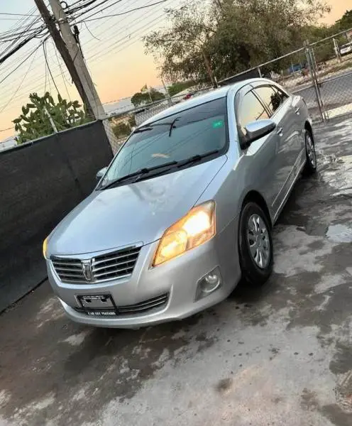 2013 Toyota Premio