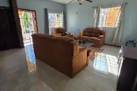 2 Bedrooms, 2.5 Bathrooms House