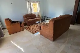 2 Bedrooms, 2.5 Bathrooms House