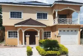 2 Bedrooms, 2.5 Bathrooms House
