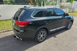 MITSUBISHI OUTLANDER 2018