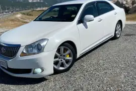 2011 Toyota crown Majesta