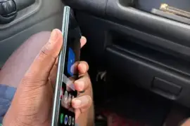 SAMSUNG S22 ULTRA 128GB No fault, no idlers