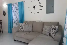 2 Bedrooms 1 Bathrooms House