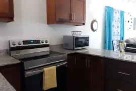 2 Bedrooms 1 Bathrooms House