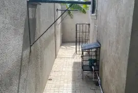 1 Bedroom, 1 Bathroom House