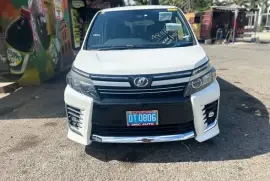 2016 Toyota Voxy