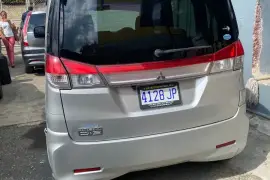 2014 Mitsubishi Delica