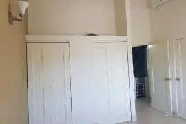 Beautifully Maintained 2 Bedroom, 2.5 Bathroom Townhouse