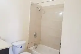 Beautifully Maintained 2 Bedroom, 2.5 Bathroom Townhouse