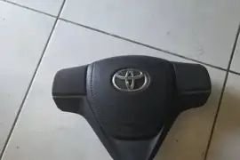 Axio fielder airbags