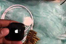 Apple Watch 8 45mm No fault. No idlers