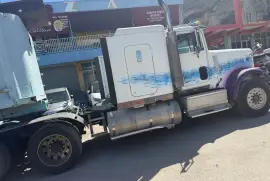 International 9300 eagle trailer head and tiptrail