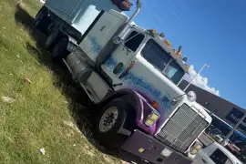 International 9300 eagle trailer head and tiptrail