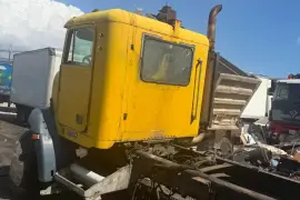 Freightliner glider kit 10 wheeler