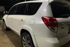 Toyota Vanguard 2011