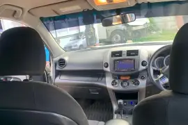 Toyota Vanguard 2011