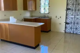 Unfurnished 2 Bedroom, 1 Bathroom Detached House