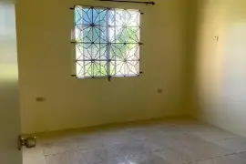 Unfurnished 2 Bedroom, 1 Bathroom Detached House