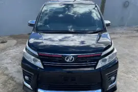 2015 Toyota Voxy Zs