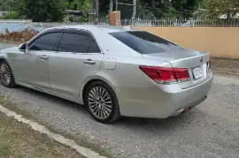 2014 TOYOTA CROWN