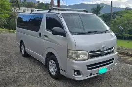 Toyota Hiace 2013