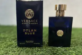 VERSACE pour hommeDYLANBLUEEau de ToiletteNatural Spray100 m