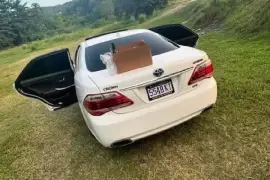 2012 Toyota Crown 350 Hybrid 