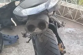 2005 Kawasaki zx6r (Damaged)