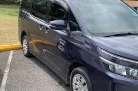 2014 Toyota Voxy for sale, Very good condition 