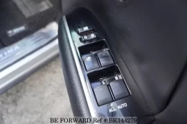 Toyota Estima 2013