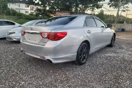 2012 Toyota mark x