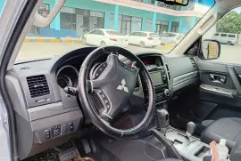 2017 Mitsubishi Pajero LHD