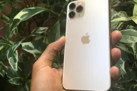 iPhone 11 Pro 512GB no faults cheep