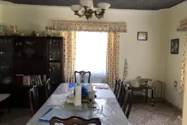 5 Bedrooms, 4 Bathrooms