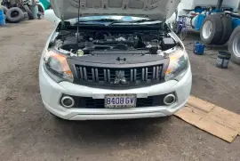 2016 Mitsubishi l200