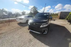 2016 Toyota Voxy ( newly imported )