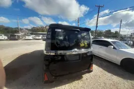 2016 Toyota Voxy ( newly imported )