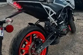 2021 KTM Duke 200 Motorcycle