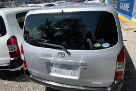 2016 Toyota Probox 4 Windows Powered