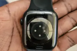 Apple Watch Series 7 (45mm) GPS + LTE – Midnight Black