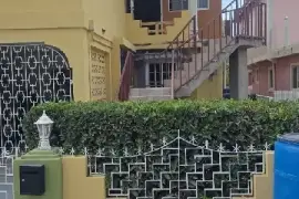 3 Bedrooms, 2 Bathrooms House