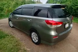 2011 TOYOTA WISH